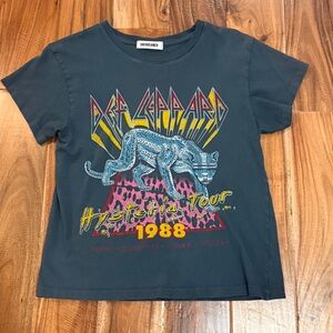 Daydreamer Def Leppard Hysteria Tour Retro Band Tee Womens X-Small